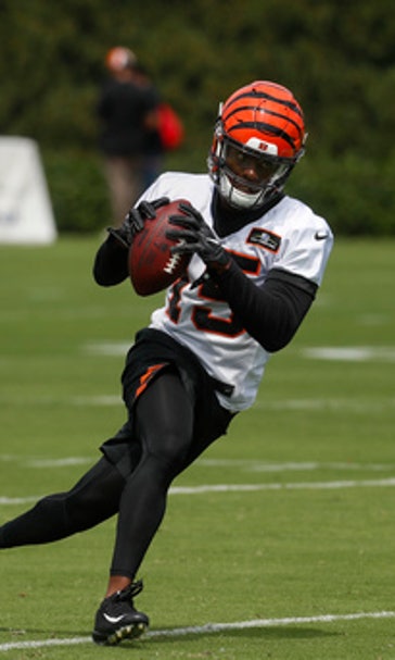 Bernard flashes speed, Bengals open camp at full-strength